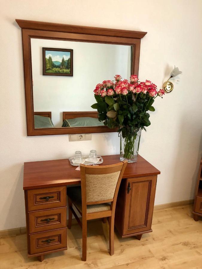 קייב Gusarskiy Hotel And Apartment מראה חיצוני תמונה
