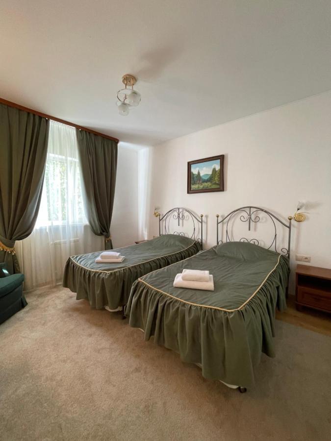 קייב Gusarskiy Hotel And Apartment מראה חיצוני תמונה