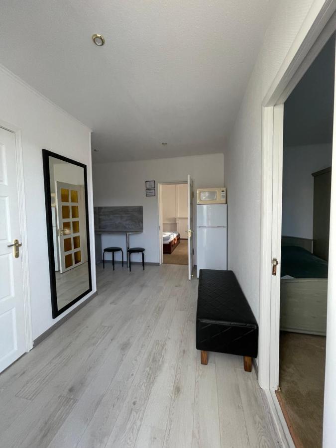 קייב Gusarskiy Hotel And Apartment מראה חיצוני תמונה