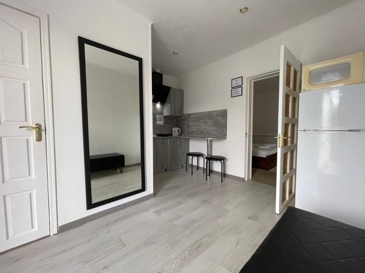 קייב Gusarskiy Hotel And Apartment מראה חיצוני תמונה
