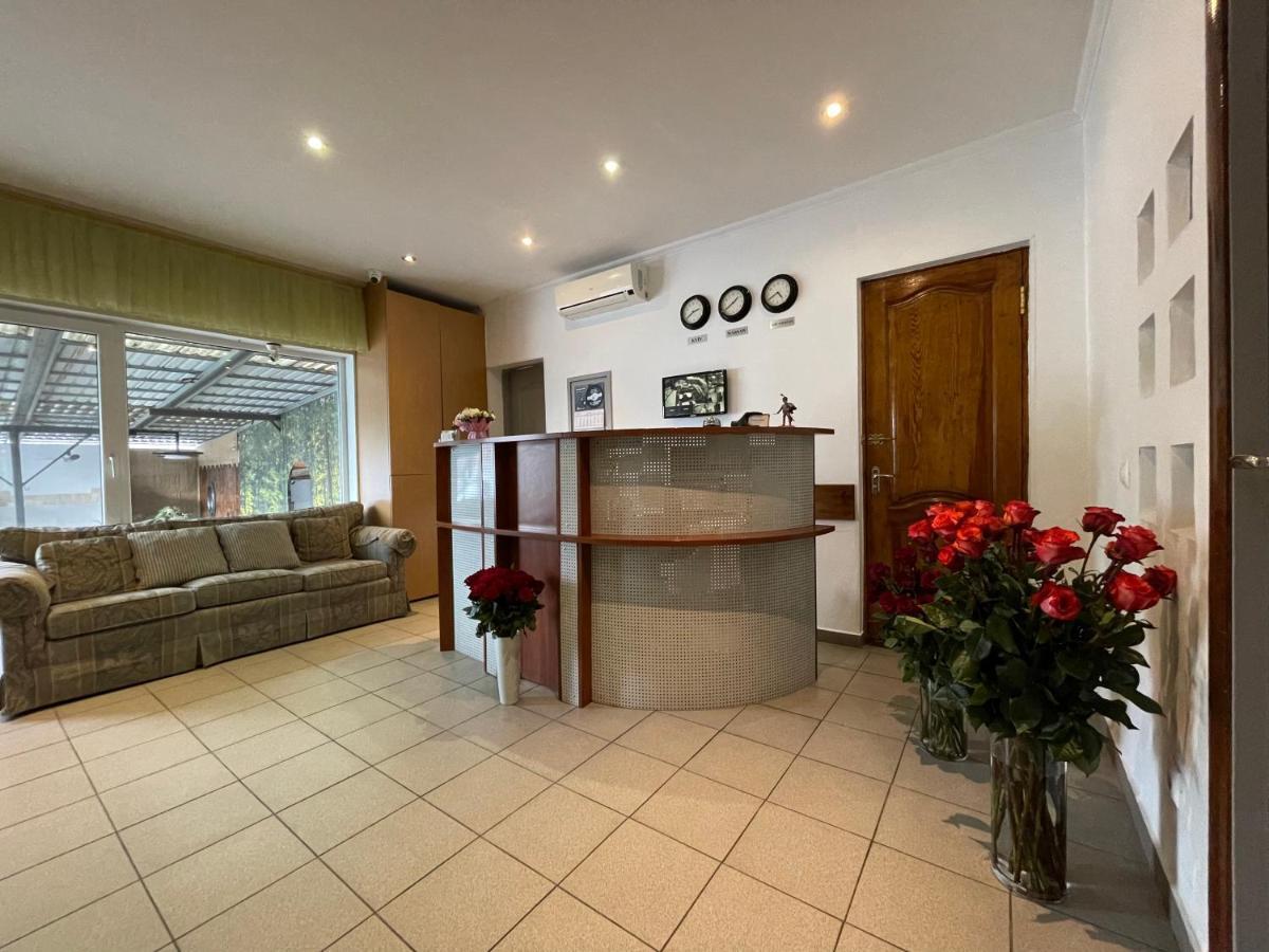 קייב Gusarskiy Hotel And Apartment מראה חיצוני תמונה