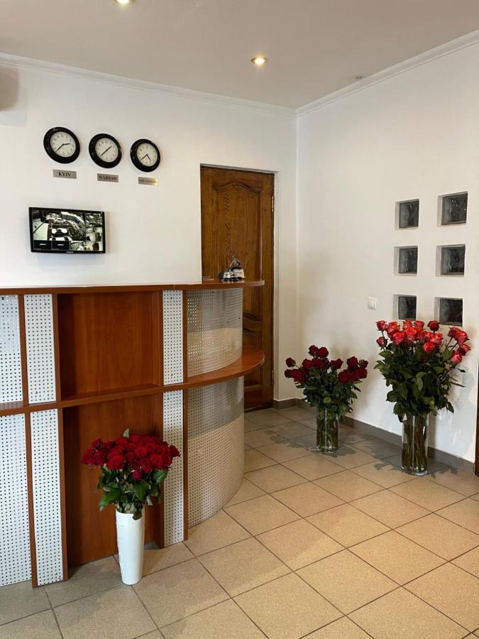 קייב Gusarskiy Hotel And Apartment מראה חיצוני תמונה