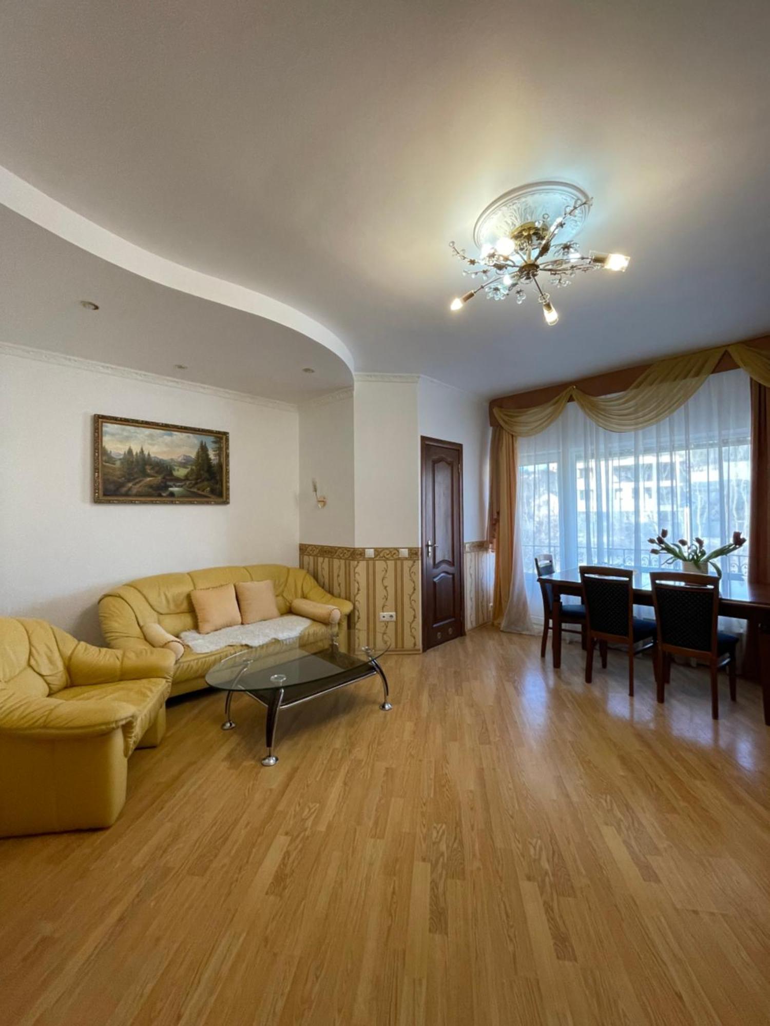 קייב Gusarskiy Hotel And Apartment מראה חיצוני תמונה