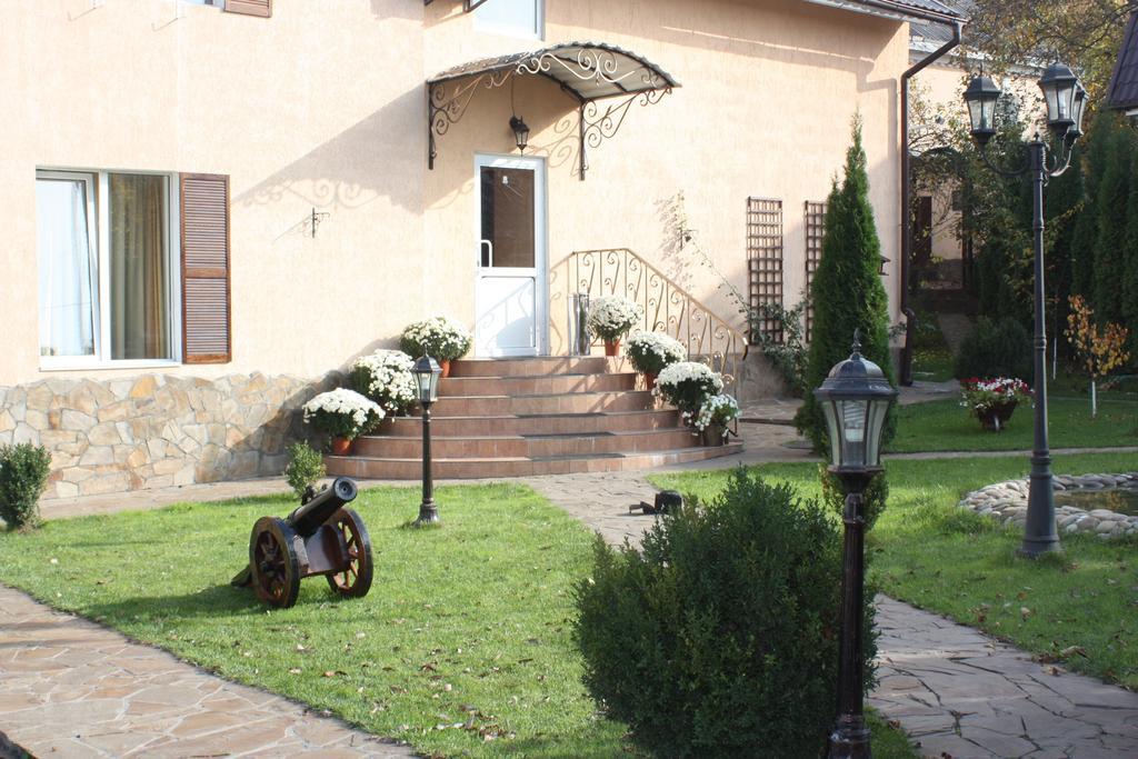 קייב Gusarskiy Hotel And Apartment מראה חיצוני תמונה