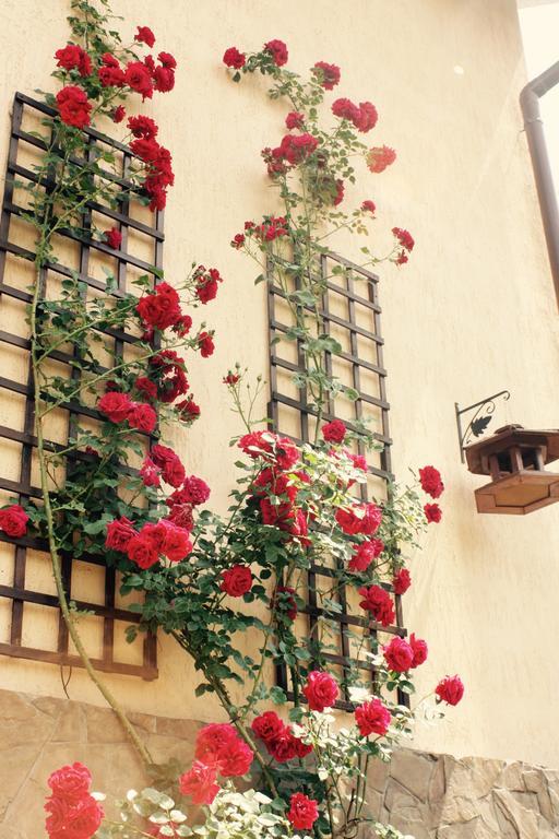 קייב Gusarskiy Hotel And Apartment מראה חיצוני תמונה
