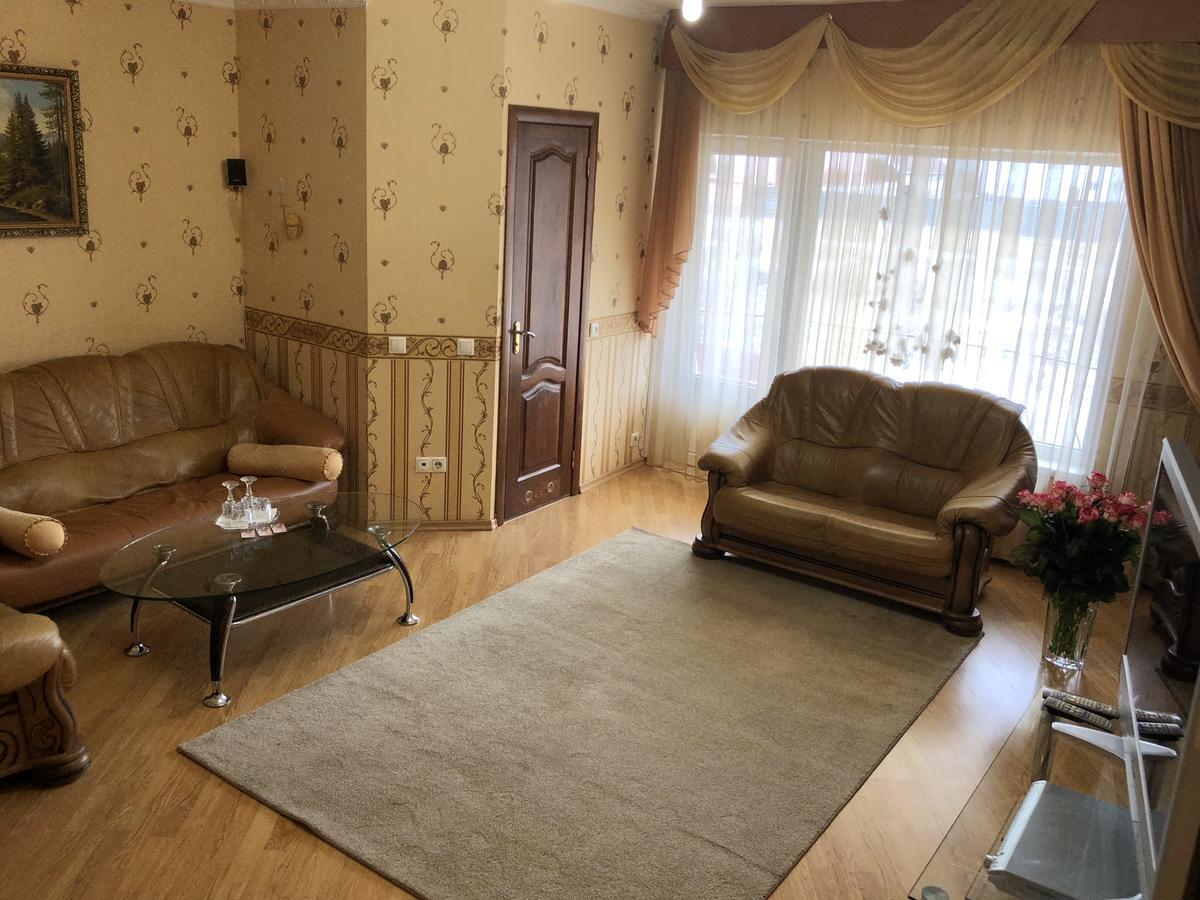 קייב Gusarskiy Hotel And Apartment מראה חיצוני תמונה